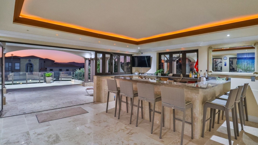 6 Bedroom Property for Sale in Myoli Beach Western Cape